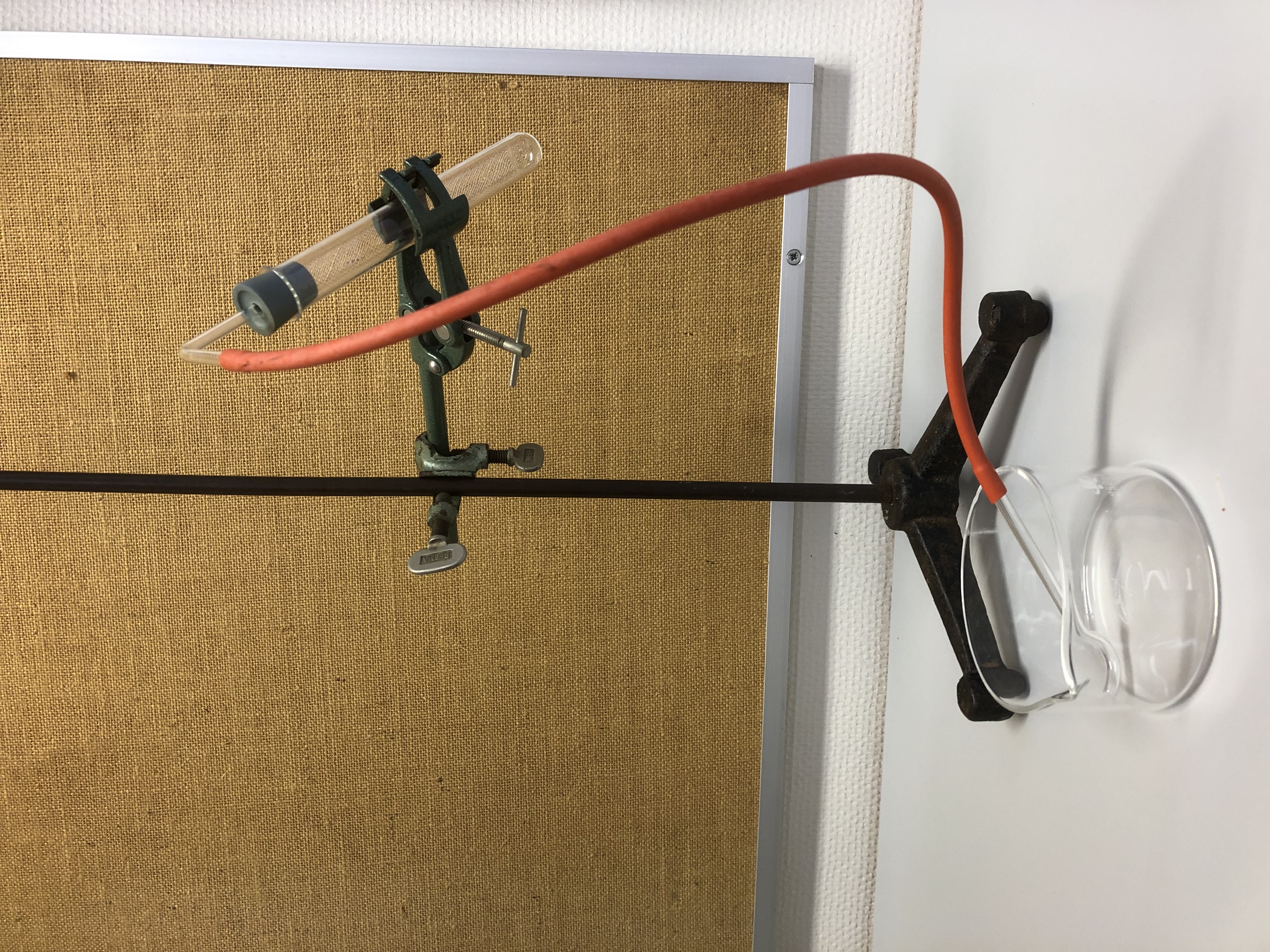 stativ som holder reagensrøret